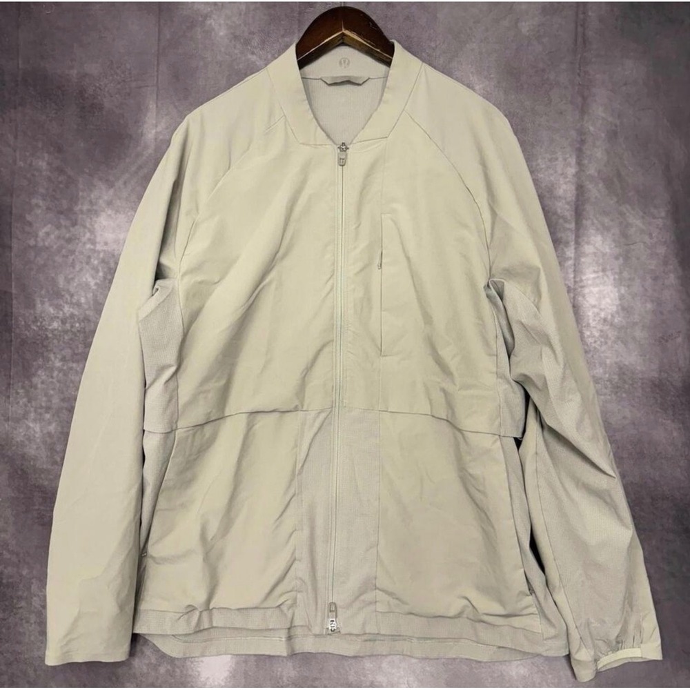 Lululemon Mens Lab Zip Up Bomber Jacket Light Sage Tan Performance Coat XL